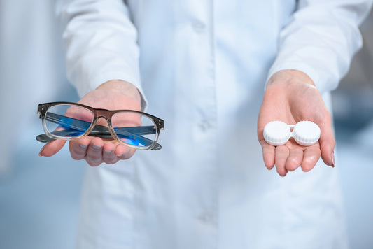 Kontaktlinsen oder Brille – was ist die richtige Wahl für Sie?